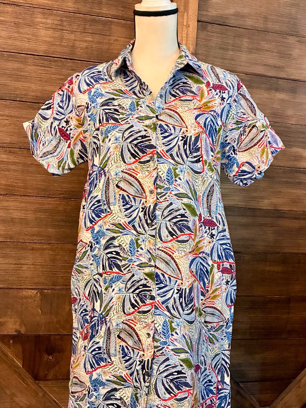 C&C California Multi-Color Leaf Print Button-Up Dress